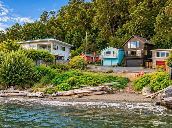 11428 Arroyo Beach Place SW, Seattle, WA 98146