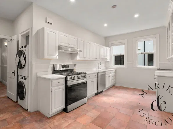 67 Green St, Brookline, MA 02446