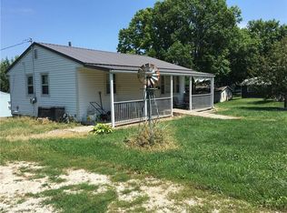 311 E 10th St, Tama, IA 52339