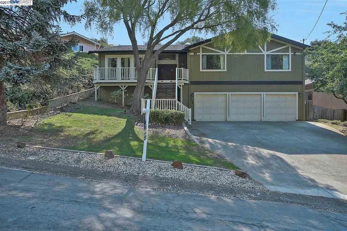 17638 Vineyard Rd photo 1