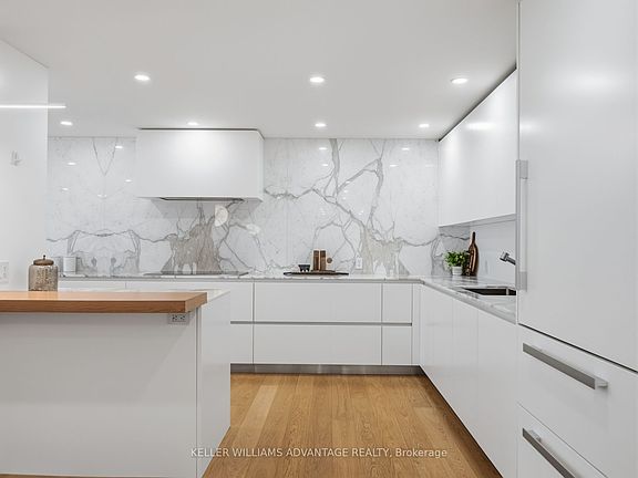 5th image of 1166 Bay St Unit 1002