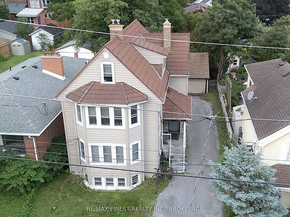 2nd image of 63 Pembroke St