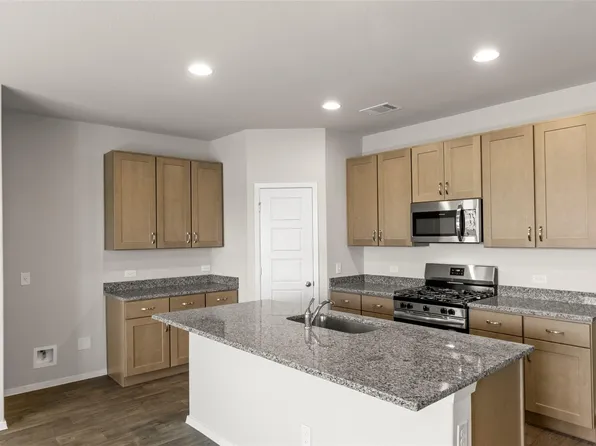 3092 Poplar Bluff Rd, Waller, TX 77484