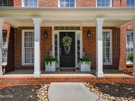 2nd image of 907 Garrison Ridge Blvd