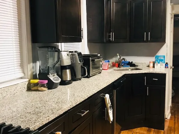 2216 W 24th St #1F, Chicago, IL 60608