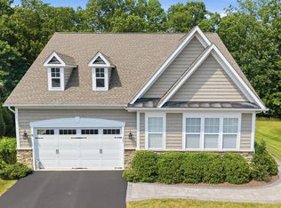 105 Turnstone Ln, Lake Frederick, VA 22630