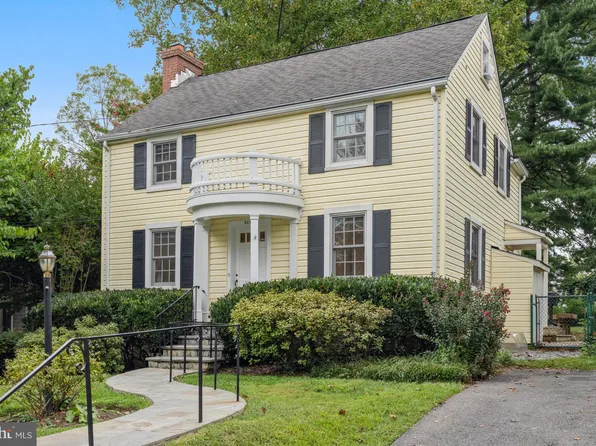 8617 Lancaster Dr, Bethesda, MD 20814