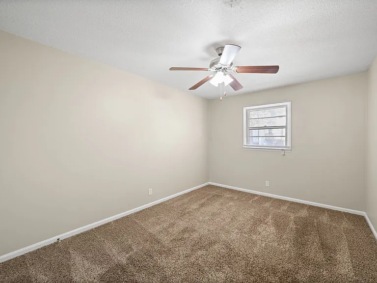 110 Hedgecock Ave #8 — Photo 14