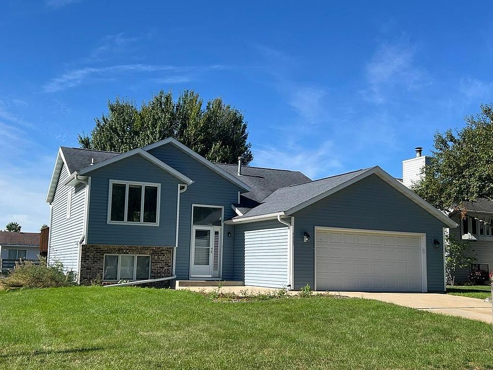 1st image of 4402 Cambridge Ln NW