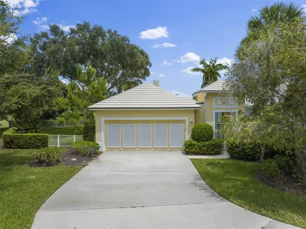 1450 Saint Catherines Cir, Vero Beach, FL 32967