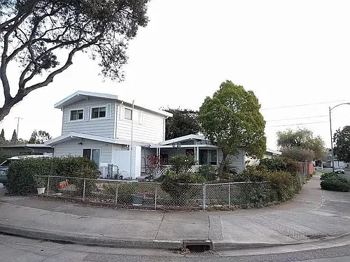 750 Lakemuir Dr Photo 1