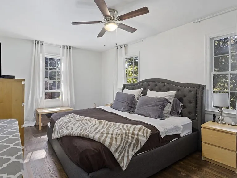 Large Master Bedroom: 17ft X 10.5ft