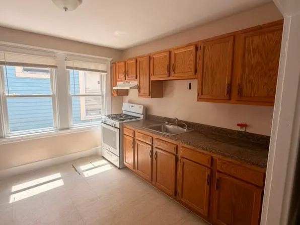 64 Ellsworth Ave #3B, New Haven, CT 06511