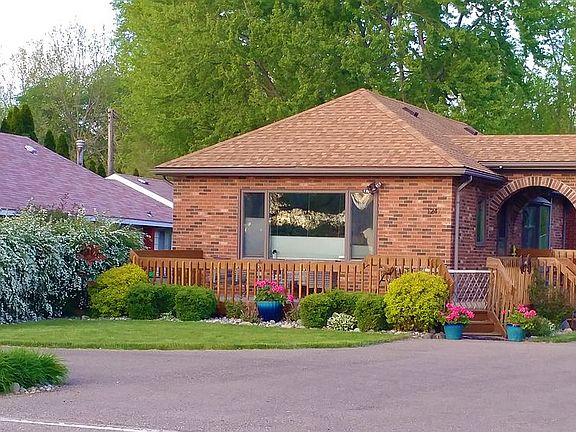 2nd image of 1241 E Lake Dr