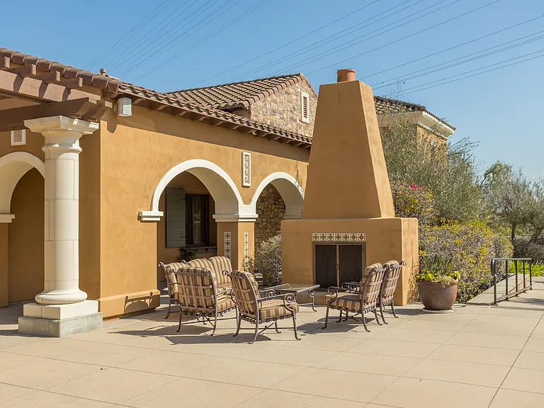 2802 Bellezza Dr — Photo 35