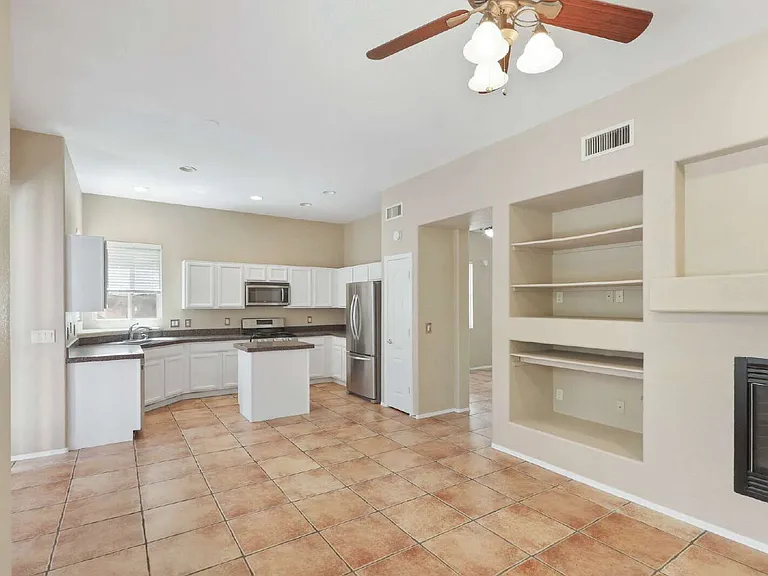 10476 E George Tolman Ln — Photo 4