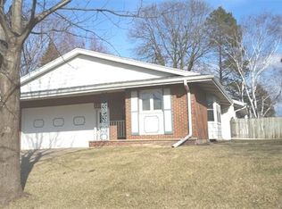 1252 Tilton Park Dr, Rochelle, IL 61068