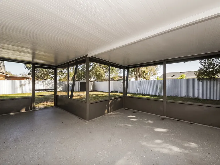 2022 Valencia Cir — Photo 18