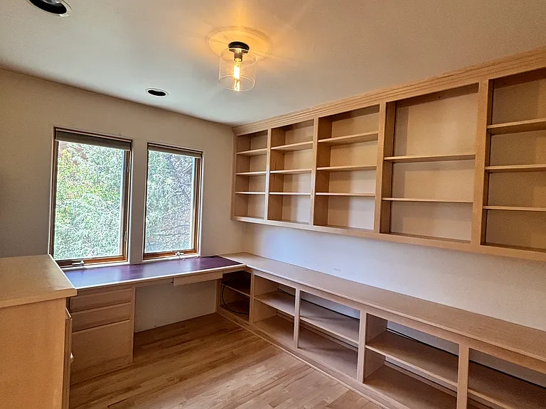 215 Valley View Cir — Photo 11