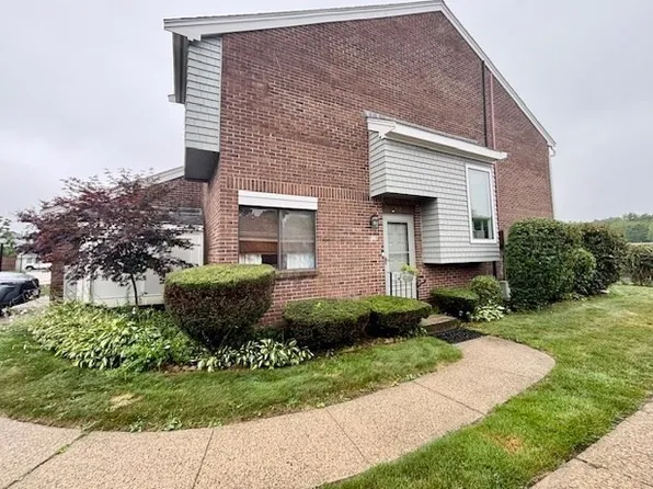272 Greenbrook Dr Unit 272, Stoughton, MA 02072