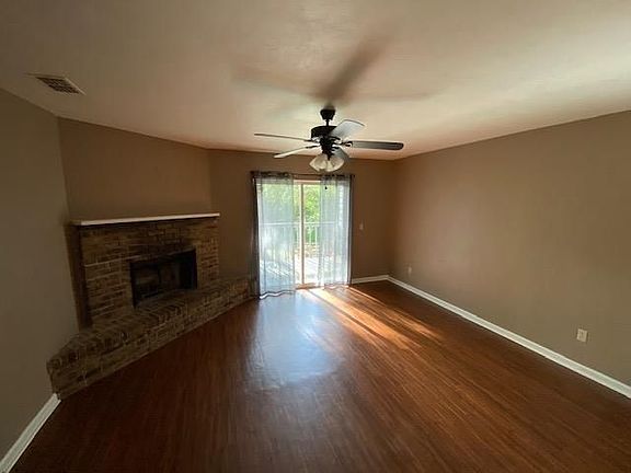 2nd image of 5451 Sombra Del Lago Dr