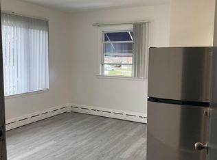 22715 Martin Rd APT C7, Saint Clair Shores, MI 48081