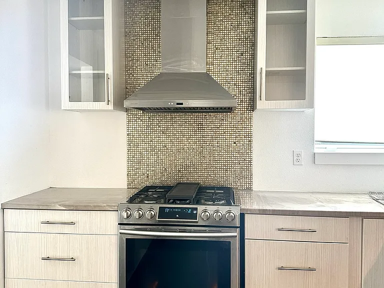 6915 Minchew Ct — Photo 6