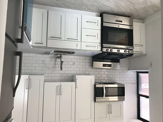 Rented by Sandra Ospina, Licensed Real Estate Broker | media 27