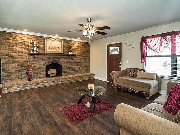 5th image of 10560 Mert Ave