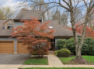 5 Hawthorne Pl, Basking Ridge, NJ 07920