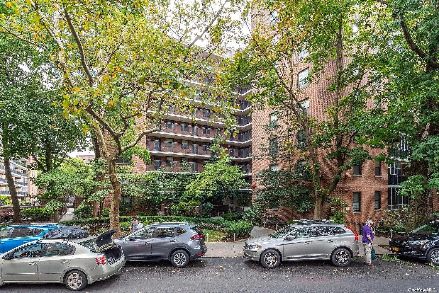 35-31 85 Street #2H photo 1