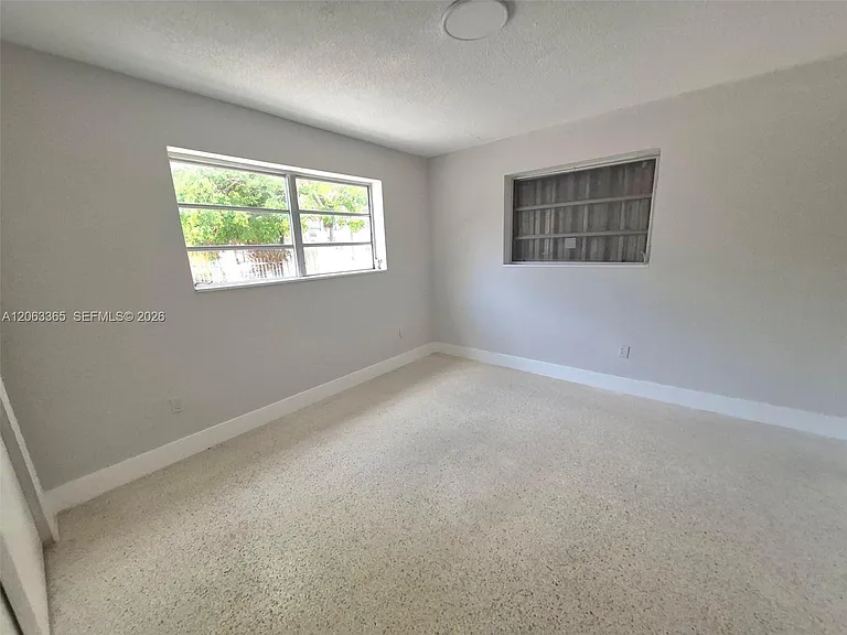 1715 SW 4th St #1717 — Photo 12