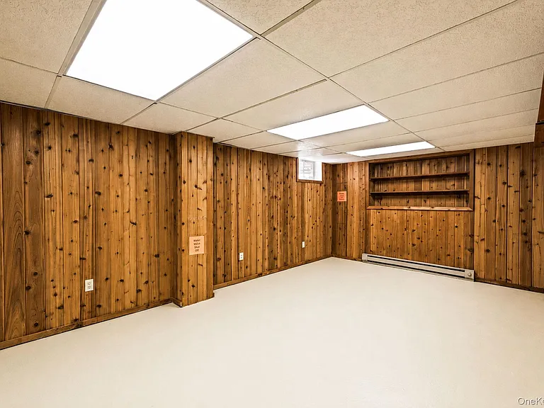 17 Bartlett Cmns — Photo 20