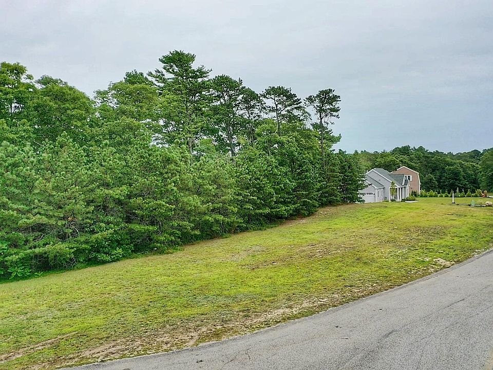 5 Quaker Lane, Bourne, MA 02532 Zillow