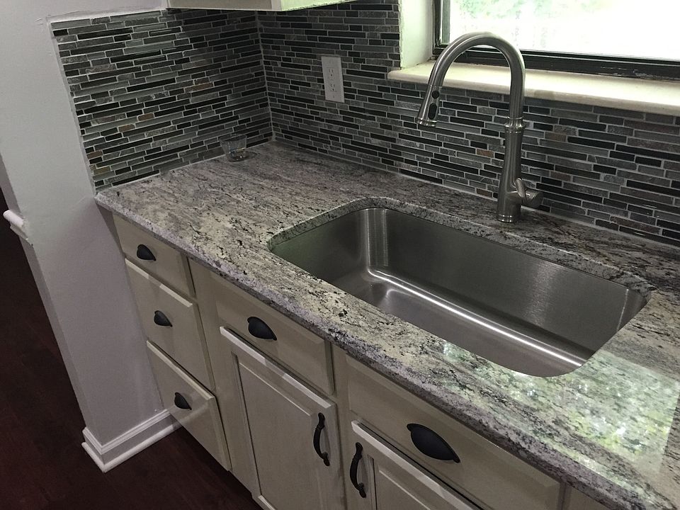 1st image of 132 Woodberry Ct