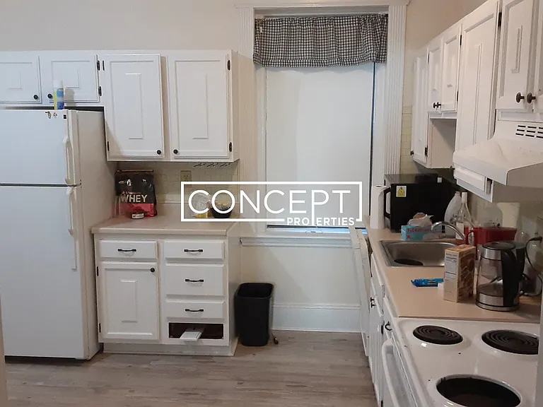 75 Longwood Ave #2R — Photo 7