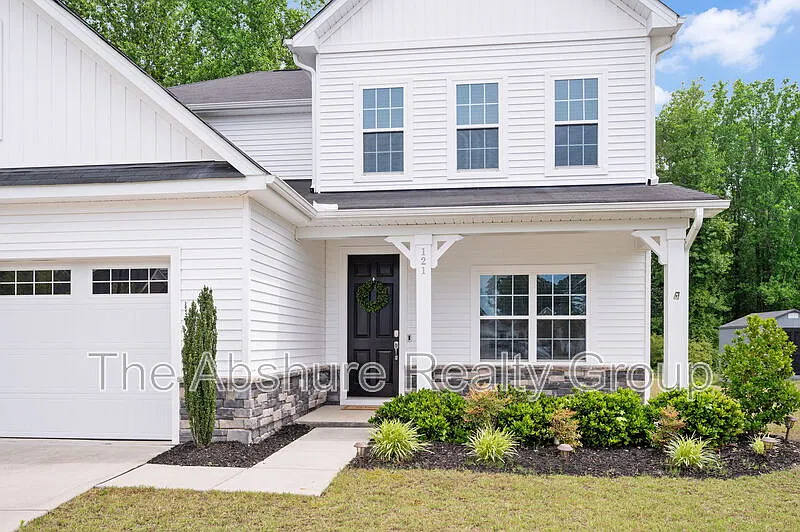 4 bed, 3.0 bath, 2585 sqft, $2,500 — Photo 3