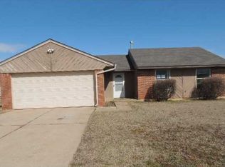 829 SE 15th St, Moore, OK 73160