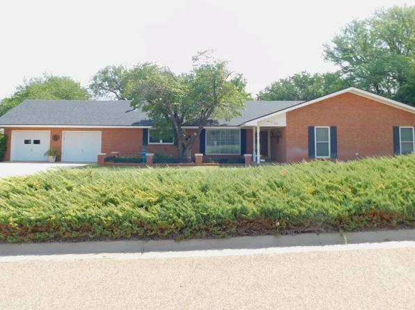 6220 Village Ln, Guymon, OK 73942