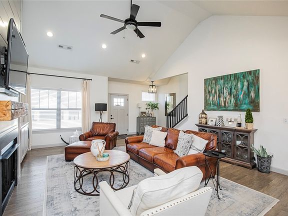 5th image of 1013 Marbella Ct