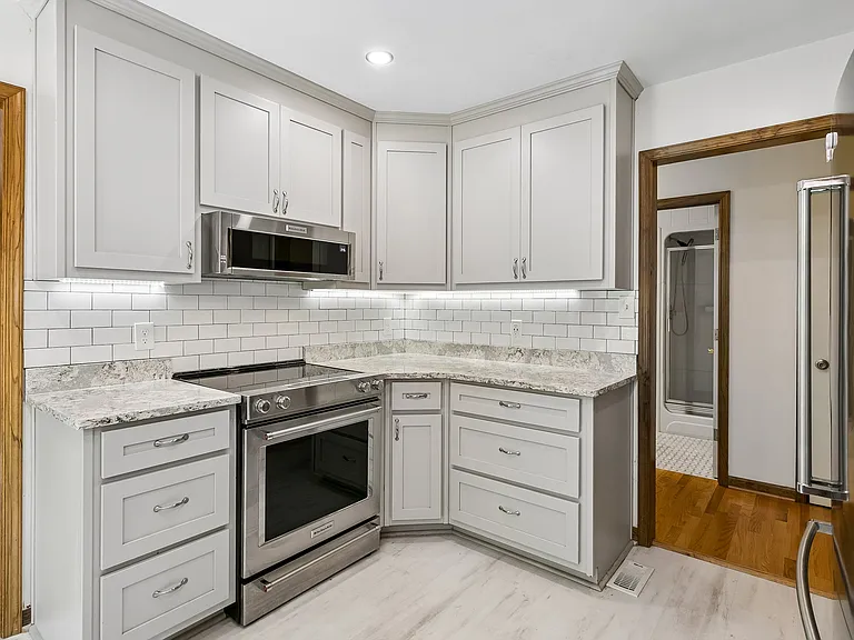 7976 Laura Ann Ln — Photo 17