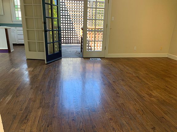 2nd image of 266 28th St