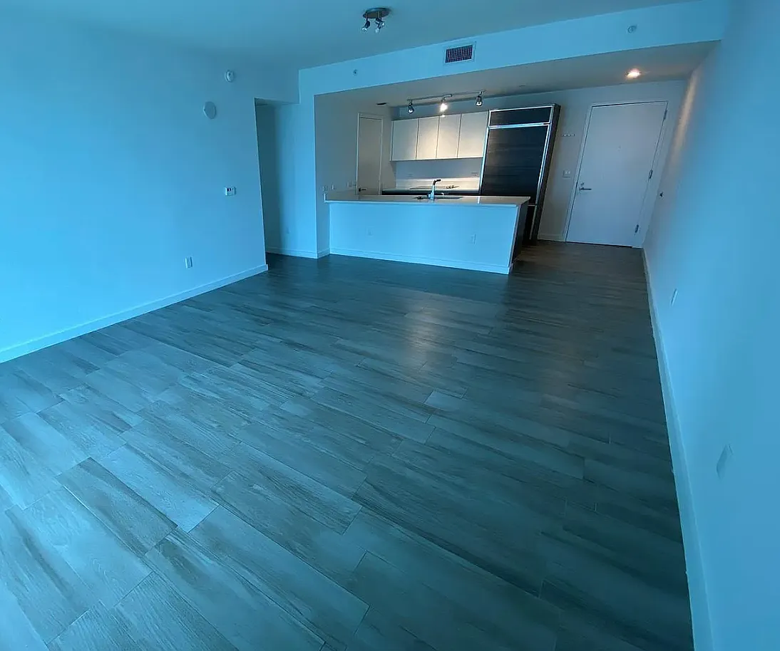 1 bed, 812 sqft, $3,200 — Photo 3