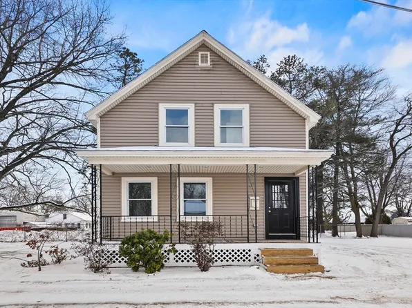 1 Regan Pl, Leominster, MA 01453