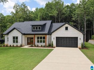 518 19th St, Calera, AL 35040