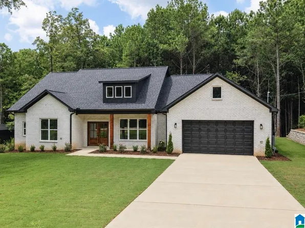 518 19th St, Calera, AL 35040