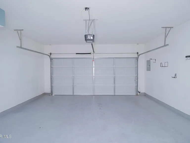 4744 Excalibur Dr — Photo 54