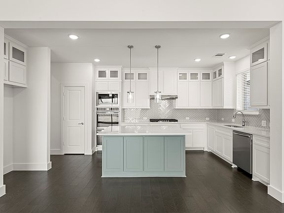 7th image of this home
