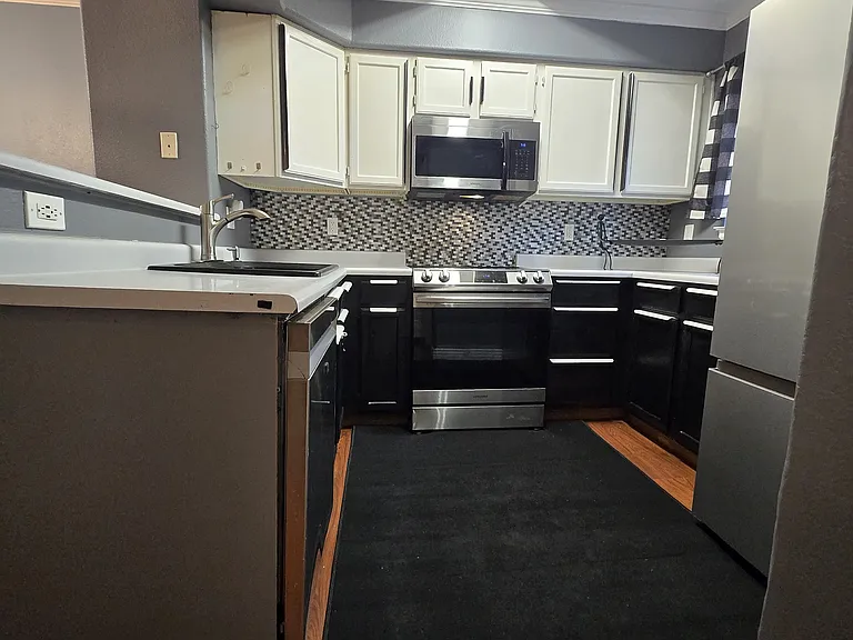 11809 E Kepner Dr — Photo 19