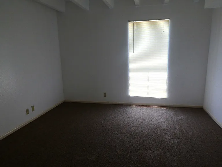 120 Cornell Dr SE — Photo 9